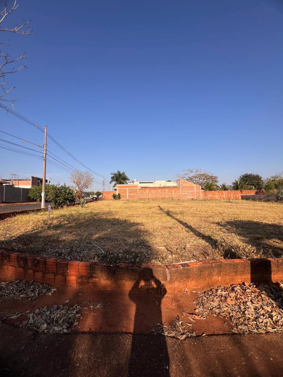 Terreno em Condomínio Fechado