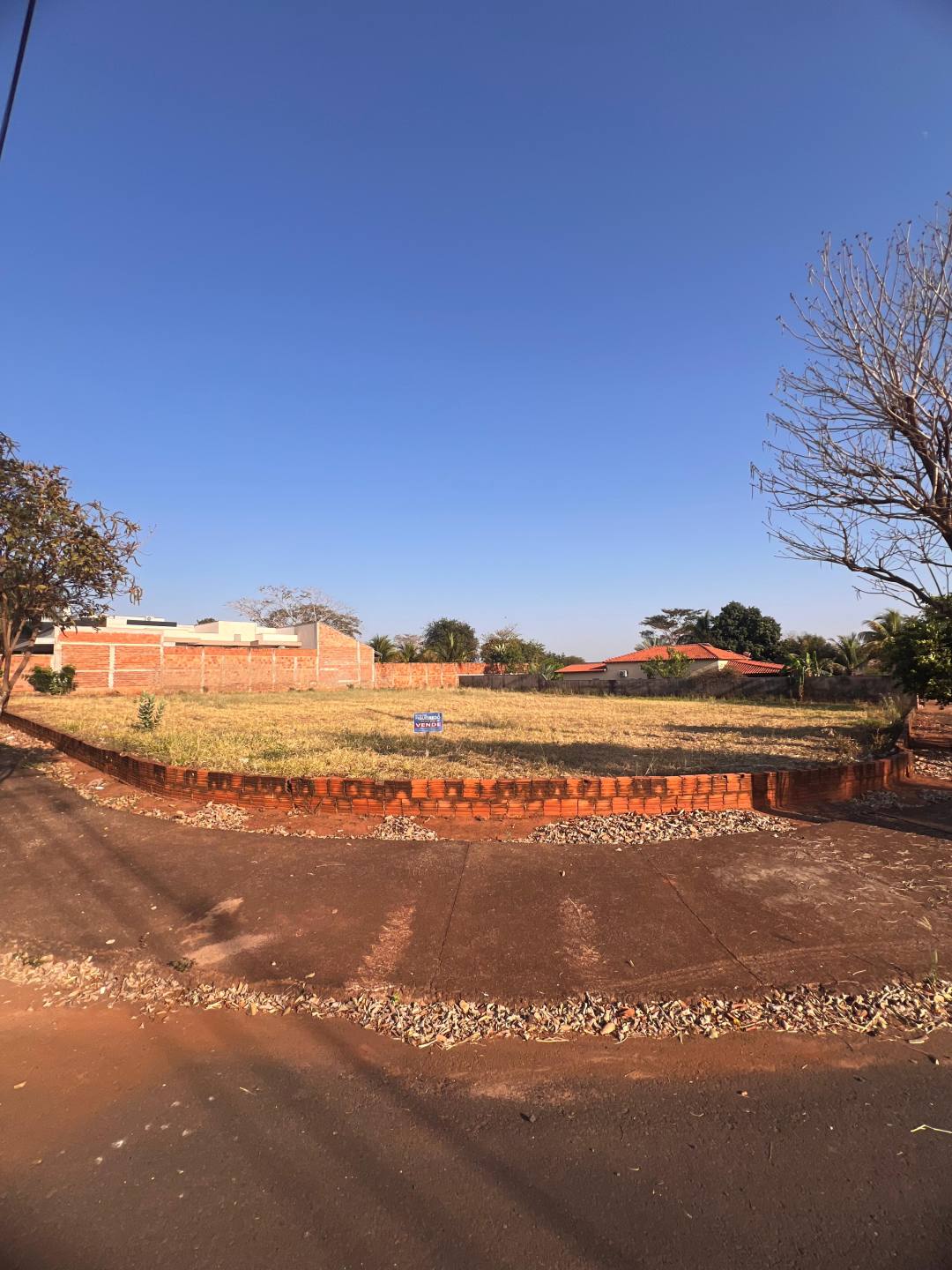 Terreno em Condomínio Fechado